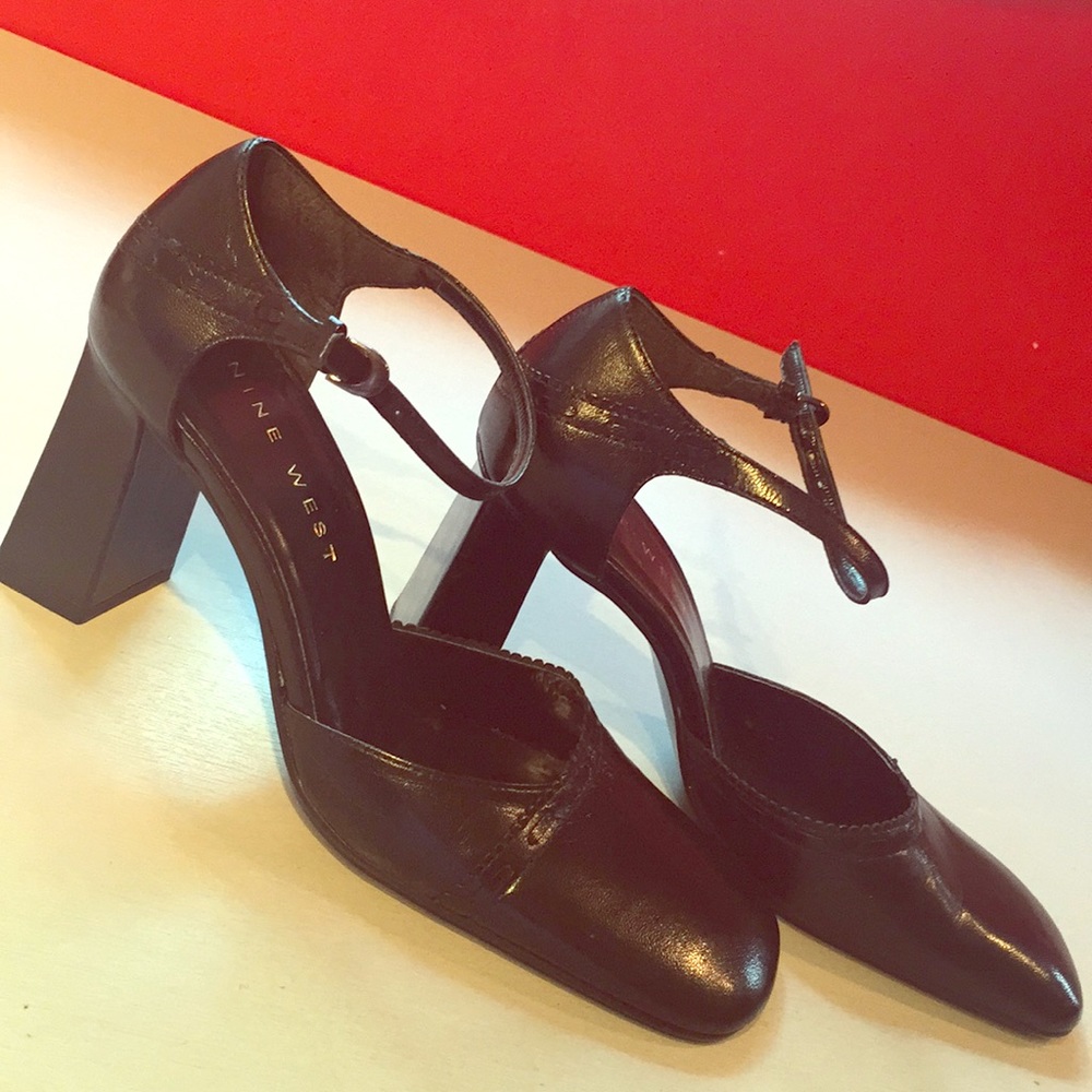 Leather Mary Janes for the Office! Size 8